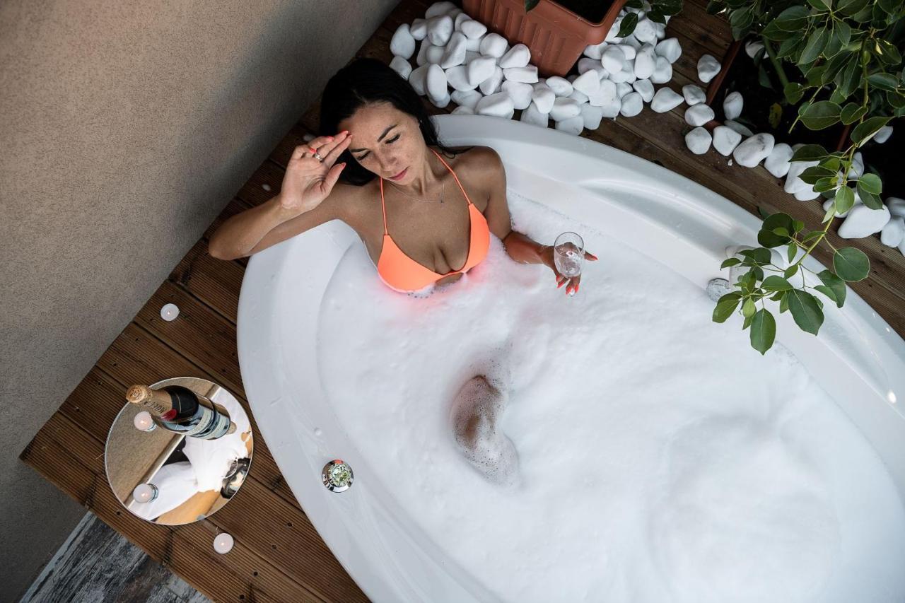 Castello Luxury Residence With Private Jacuzzi Chania  ภายนอก รูปภาพ